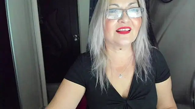 Snapshot of IryshAlice chatting on 13, 10, 2025 IryshAlice online show from 13, 10, 2025