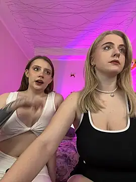 Snapshot of your_favoritegirls chatting on 24, 2, 2025 your favoritegirls online show from 24, 2, 2025