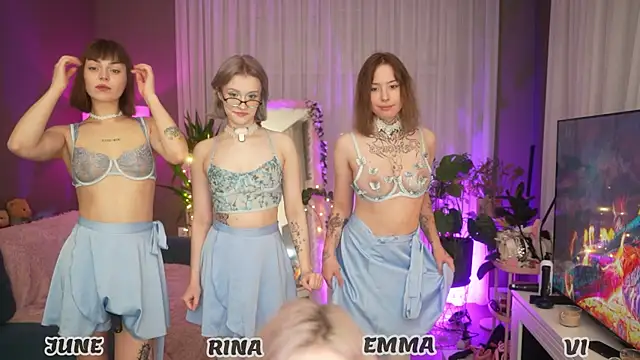 Snapshot of your_favoritegirls chatting on 12, 10, 2025 your favoritegirls online show from 12, 10, 2025