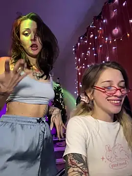 Dooubletroublee online show from 19, 1, 2025