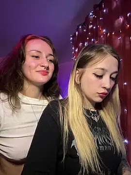 Dooubletroublee online show from 28, 1, 2025