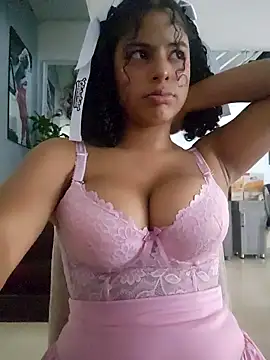 Snapshot of PittAndLunaa chatting on 11, 12, 2024 PittAndLunaa online show from 11, 12, 2024