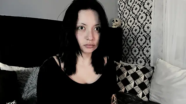 Adeelinee online show from 27, 6, 2026