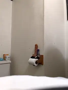 Snapshot of KinkyDesires chatting on 24, 12, 2024 KinkyDesires online show from 24, 12, 2024