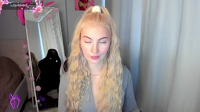 Snapshot of Kimmy_powell chatting on 23, 5, 2026 Kimmy powell online show from 23, 5, 2026
