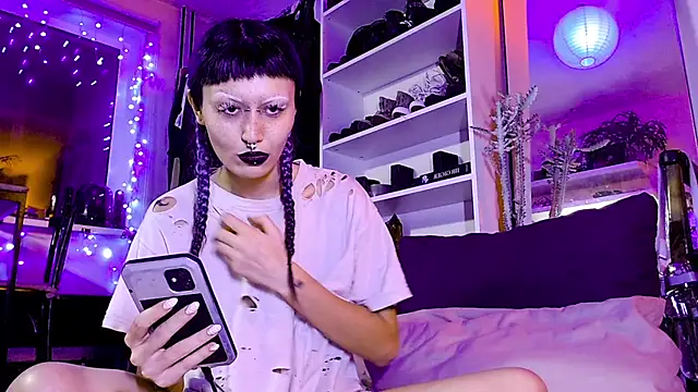 Snapshot of god_x_girl chatting on 21, 12, 2024 god x girl online show from 21, 12, 2024