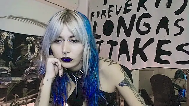 Snapshot of god_x_girl chatting on 11, 11, 2025 god x girl online show from 11, 11, 2025