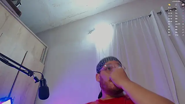 Snapshot of anotherbigboy_ chatting on 29, 10, 2025 anotherbigboy online show from 29, 10, 2025