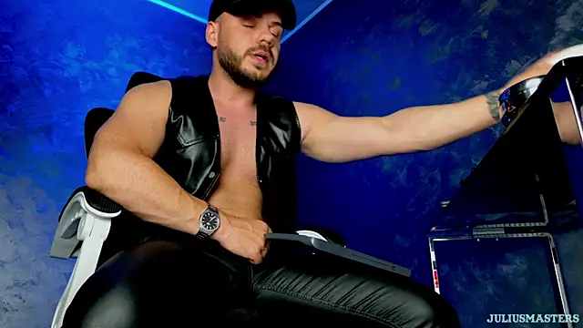 juliusmasters online show from 4, 5, 2026