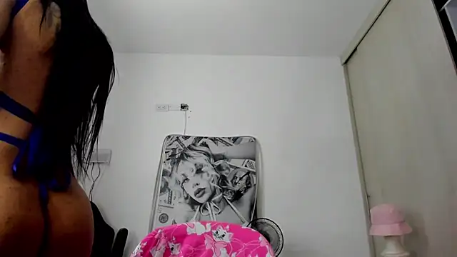 Snapshot of _juliana_star_ chatting on 10, 10, 2025  juliana star  online show from 10, 10, 2025