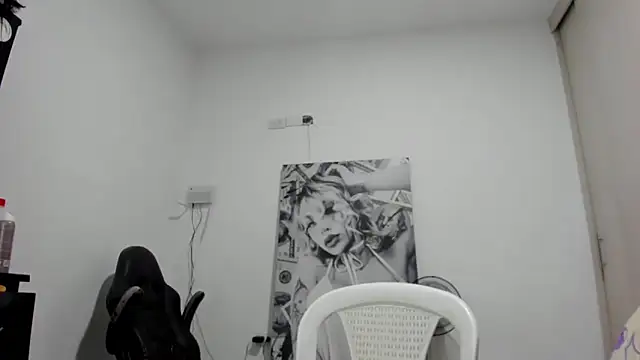 Snapshot of _juliana_star_ chatting on 20, 10, 2025  juliana star  online show from 20, 10, 2025