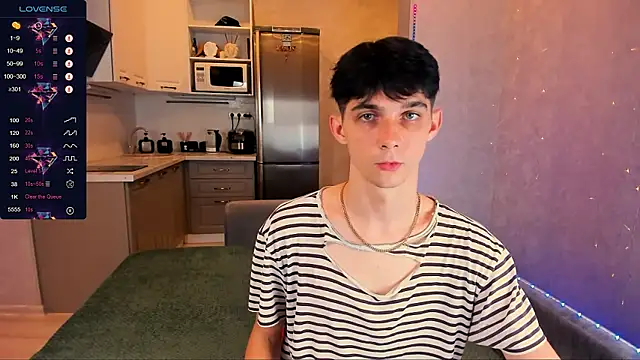 Aaron Boom online show from 22, 9, 2025