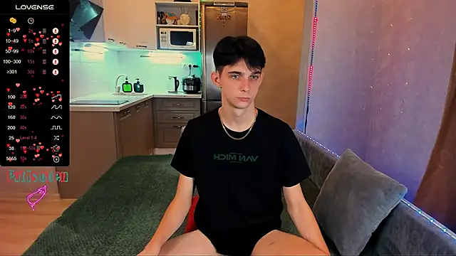 Aaron Boom online show from 28, 9, 2025