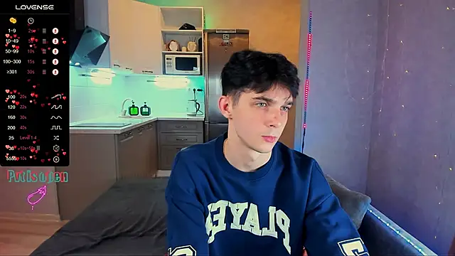 Aaron Boom online show from 12, 10, 2025