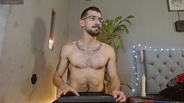 Snapshot of Mr_WhiteCock chatting on 2, 3, 2025 Mr WhiteCock online show from 2, 3, 2025