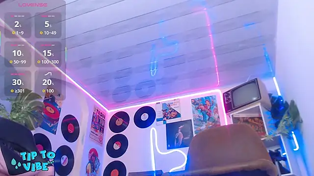 Snapshot of tamarafoxy_ chatting on 26, 9, 2025 tamarafoxy online show from 26, 9, 2025