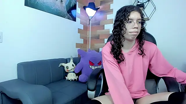 Snapshot of Angel_Dust18 chatting on 4, 2, 2025 Angel Dust18 online show from 4, 2, 2025
