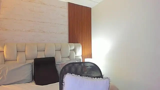 SophiaWylde online show from 13, 1, 2025