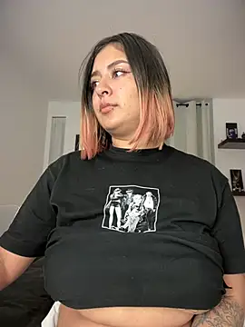 Rae Lil White online show from 17, 2, 2025