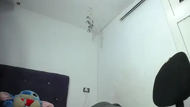 Squirter pussybomb online show from 24, 7, 2026