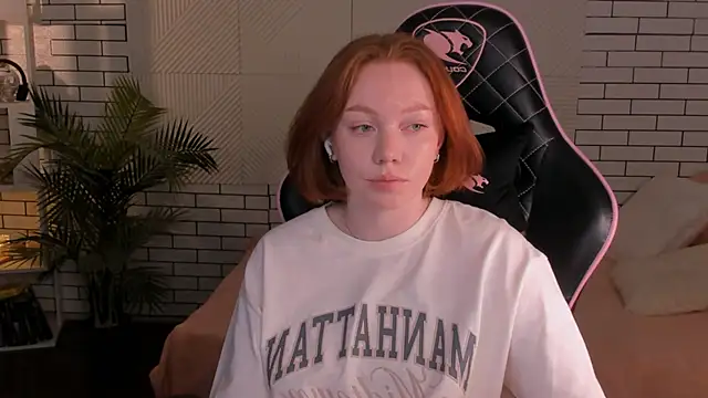 foxyMistrees online show from 11, 12, 2024