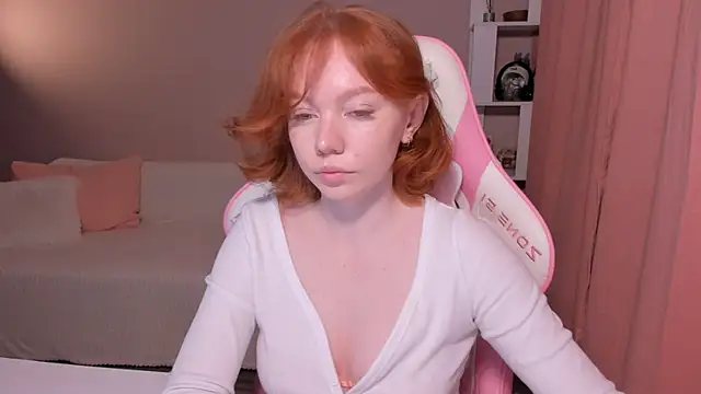 foxyMistrees online show from 11, 3, 2025