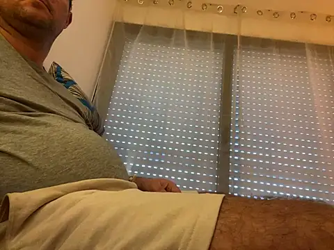Snapshot of porompomperro chatting on 10, 1, 2025 porompomperro online show from 10, 1, 2025