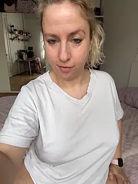 MariaValentine online show from 3, 2, 2026