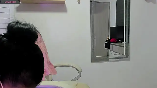 Snapshot of dahian_carter chatting on 18, 10, 2025 dahian carter online show from 18, 10, 2025