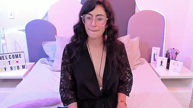 SophieGomez22 online show from 12, 1, 2025