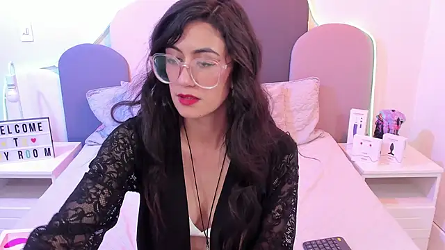 SophieGomez22 online show from 16, 1, 2025