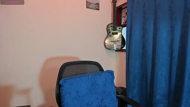 Ares Johnson online show from 4, 3, 2025