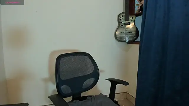 Ares Johnson online show from 4, 3, 2025