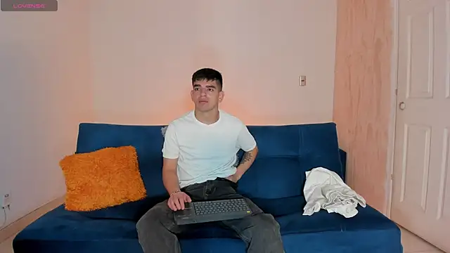 Ares Johnson online show from 9, 9, 2025