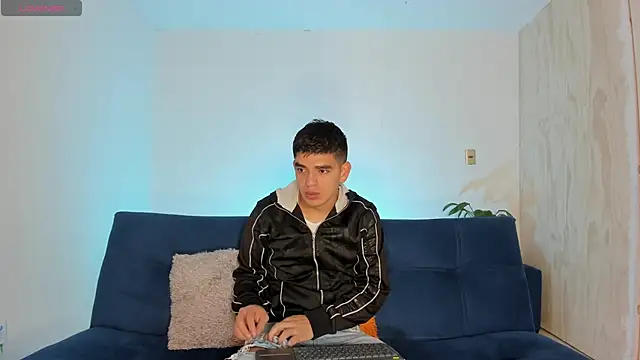 Ares Johnson online show from 10, 9, 2025