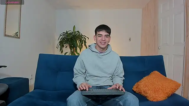 Ares Johnson online show from 6, 10, 2025