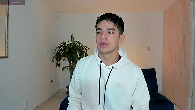 Ares Johnson online show from 9, 10, 2025