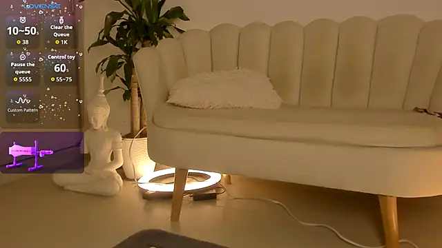 Snapshot of LittleSofia_ chatting on 13, 9, 2025 LittleSofia  online show from 13, 9, 2025
