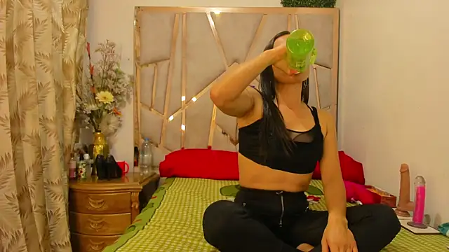 daniela casallas  online show from 13, 5, 2026