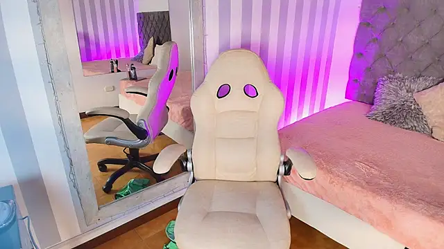 rebeca cortez  online show from 12, 1, 2025