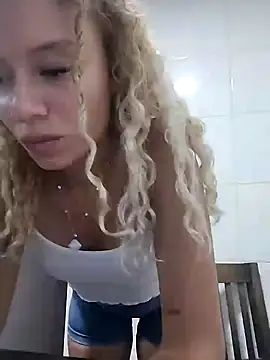 Snapshot of darkazulqueen2 chatting on 5, 12, 2024 darkazulqueen2 online show from 5, 12, 2024