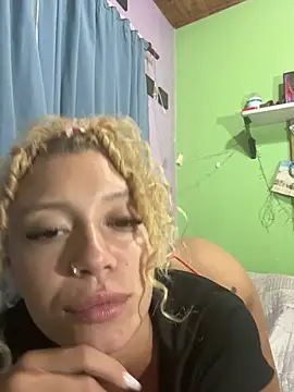 Snapshot of darkazulqueen2 chatting on 23, 3, 2025 darkazulqueen2 online show from 23, 3, 2025