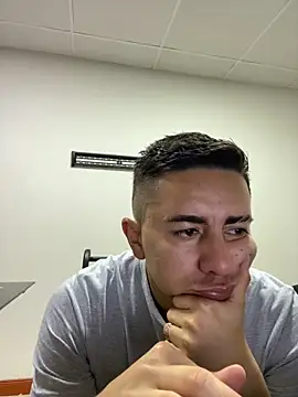 Snapshot of DanielGomez9 chatting on 9, 12, 2024 DanielGomez9 online show from 9, 12, 2024