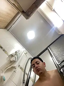 Snapshot of DanielGomez9 chatting on 4, 3, 2025 DanielGomez9 online show from 4, 3, 2025