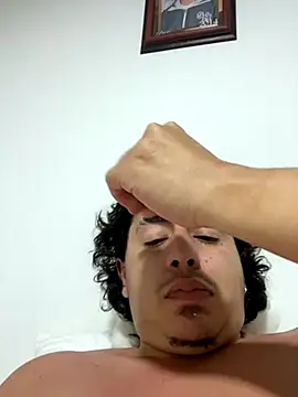 Snapshot of DanielGomez9 chatting on 14, 10, 2025 DanielGomez9 online show from 14, 10, 2025