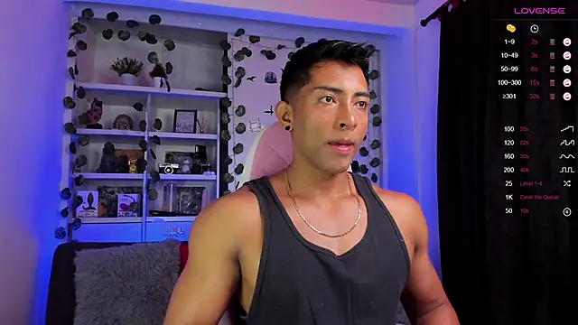 Snapshot of Couple_muscle1 chatting on 12, 1, 2025 Couple muscle1 online show from 12, 1, 2025