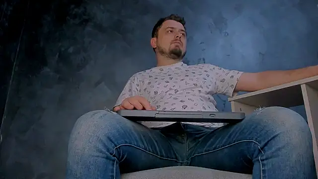 Snapshot of Master_Mark_Wayne chatting on 1, 4, 2026 Master Mark Wayne online show from 1, 4, 2026