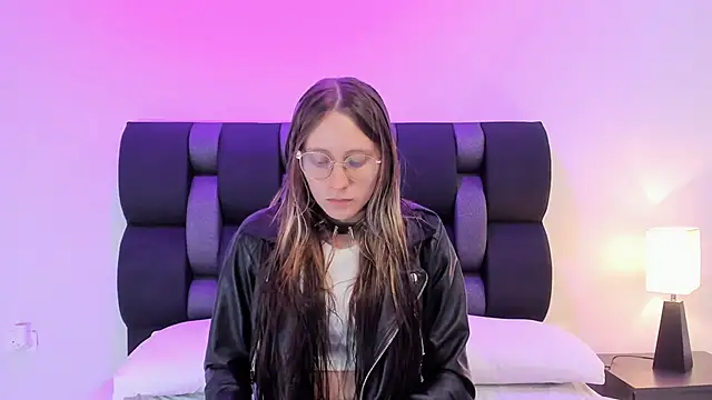 Snapshot of Siouxsie_cenobite chatting on 20, 12, 2024 Siouxsie cenobite online show from 20, 12, 2024