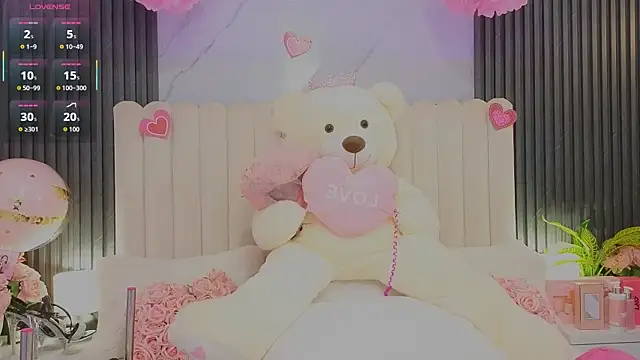 Madiee Rhea online show from 28, 4, 2026