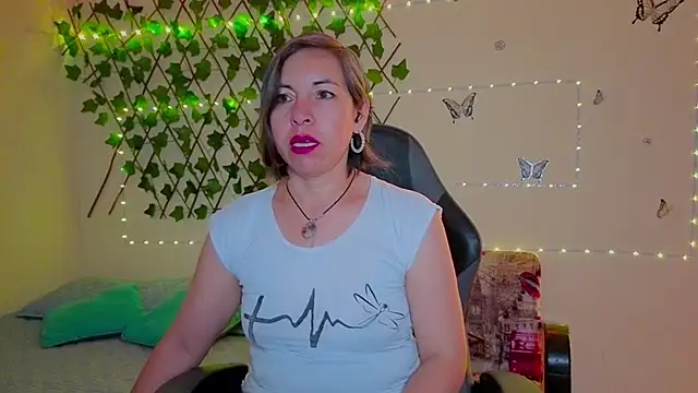 Lady breaks hearts online show from 15, 10, 2025